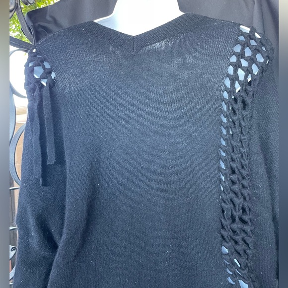 White + Warren 100% Cashmere Distressed Cutouts Fringe Details Sweater MD - LG - Picture 6 of 16